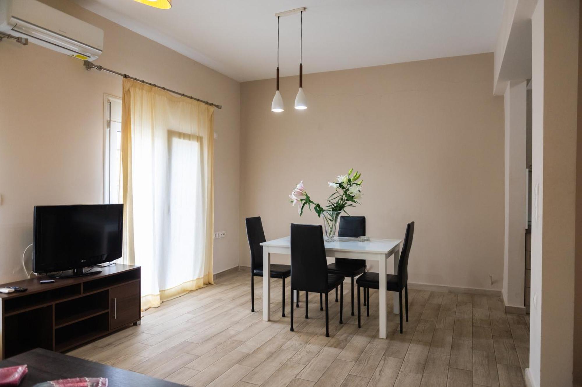 Central Luxurious Suite Near Lighthouse Alexandroupoli Bagian luar foto