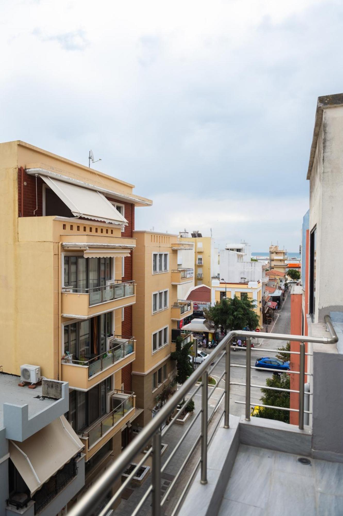 Central Luxurious Suite Near Lighthouse Alexandroupoli Bagian luar foto