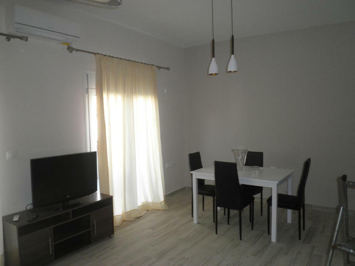 Central Luxurious Suite Near Lighthouse Alexandroupoli Bagian luar foto